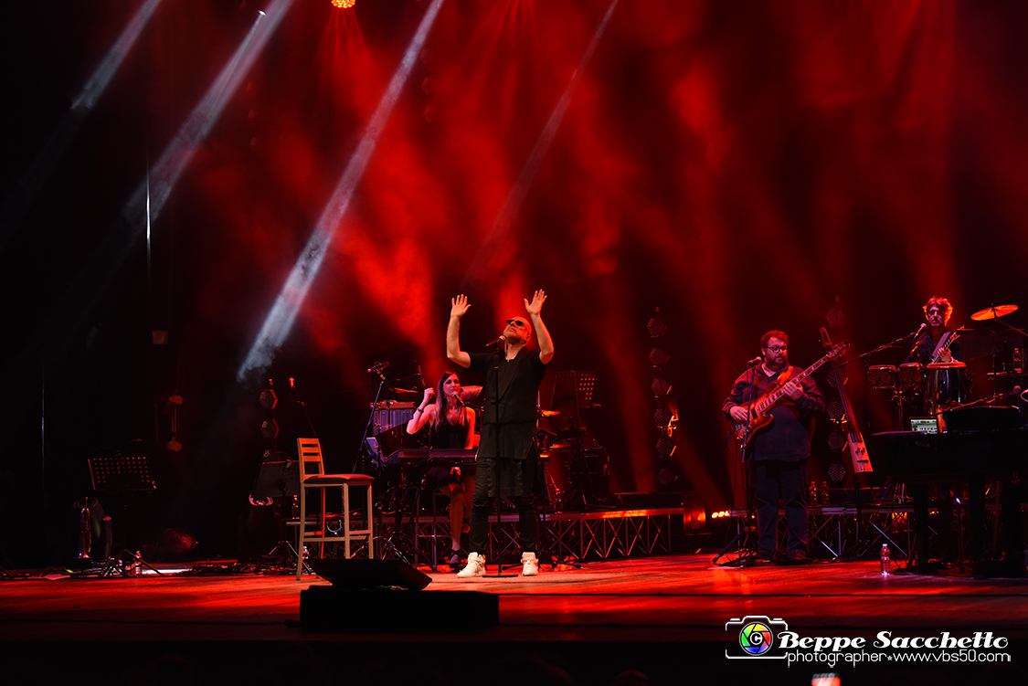 VBS_9162 - Concerto Mario Biondi - Romantic Tour 2022.jpg